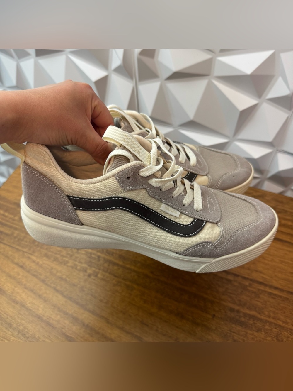 Vans Range EXP sneakers Women’s Size 10